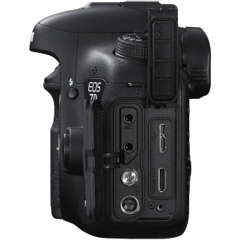 Зеркальная фотокамера Canon EOS 7D Mark II Body + W-E1